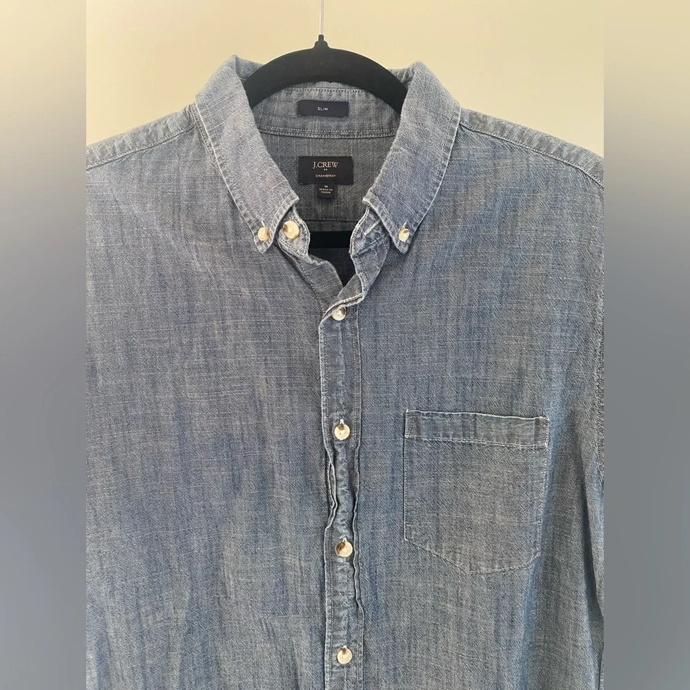 J. Crew - Short-Sleeve 100% Organic Chambray Cotton Button Down - Size M Slim